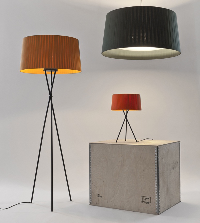 G5 Tripod Floor Lamp by Santa and Cole Floor Lamps G5 Tripod Floor Lamp by Santa and Cole Floor Lamps